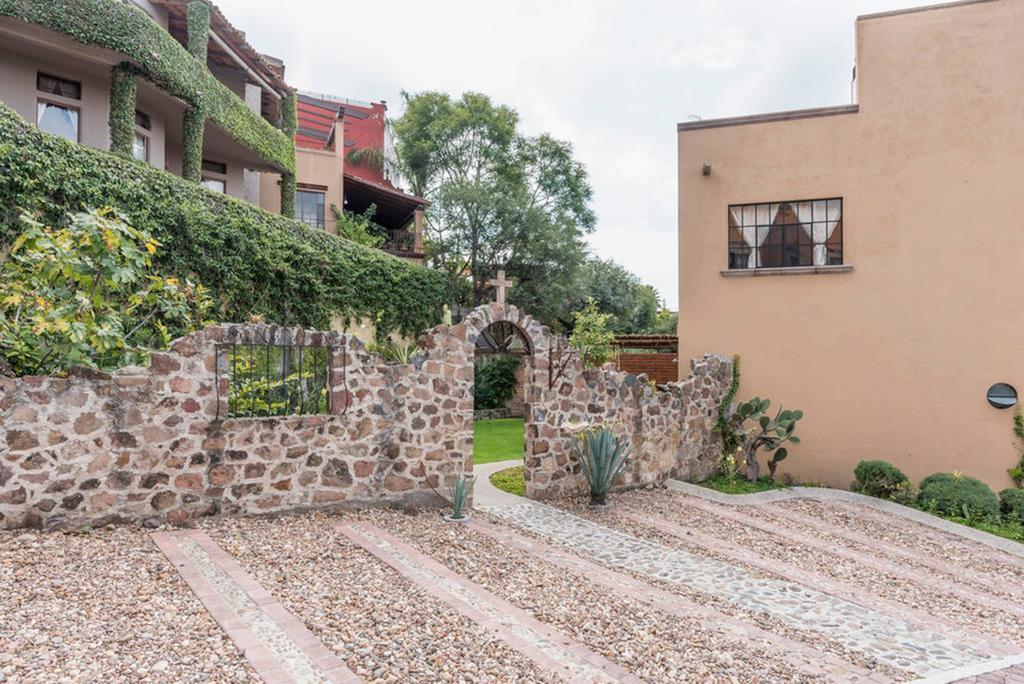Acuarela Suites Альенде Экстерьер фото