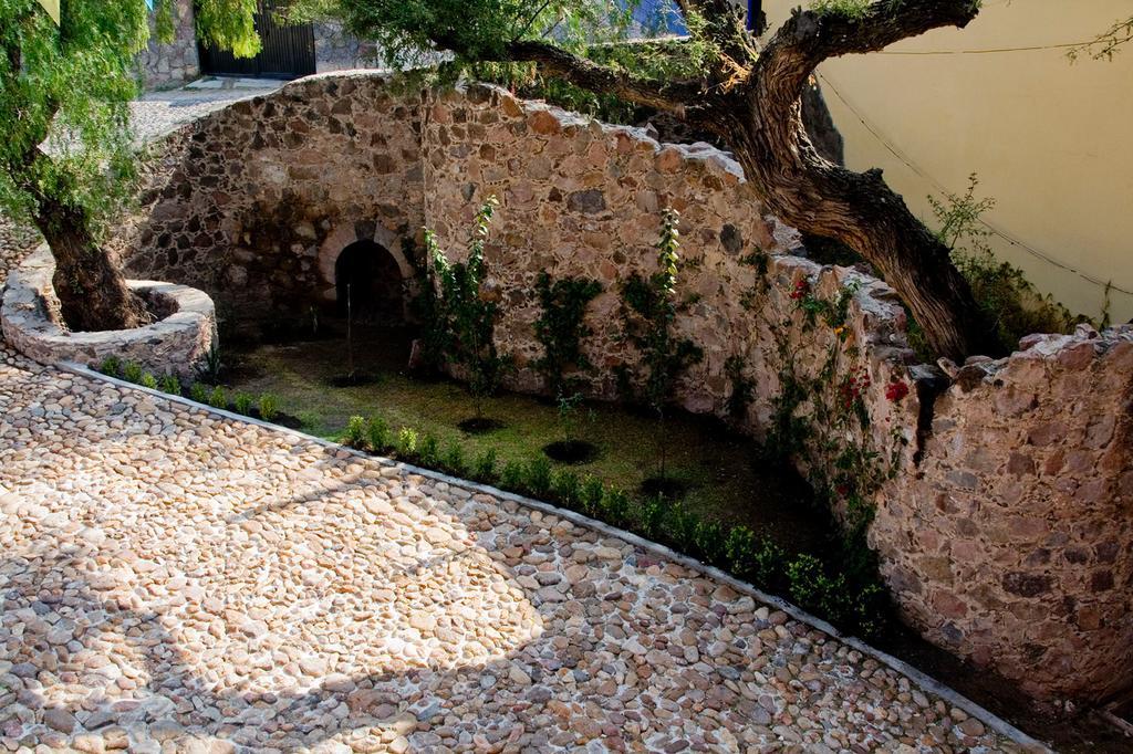 Acuarela Suites Альенде Экстерьер фото